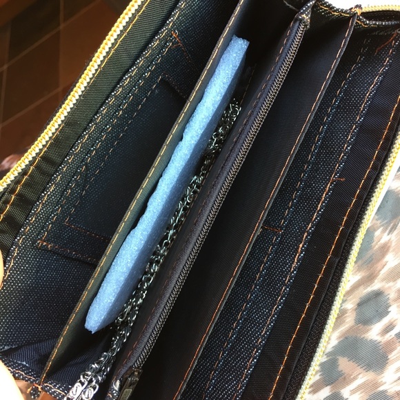 Stylish, chic design, Wallet - Picture 4 of 6